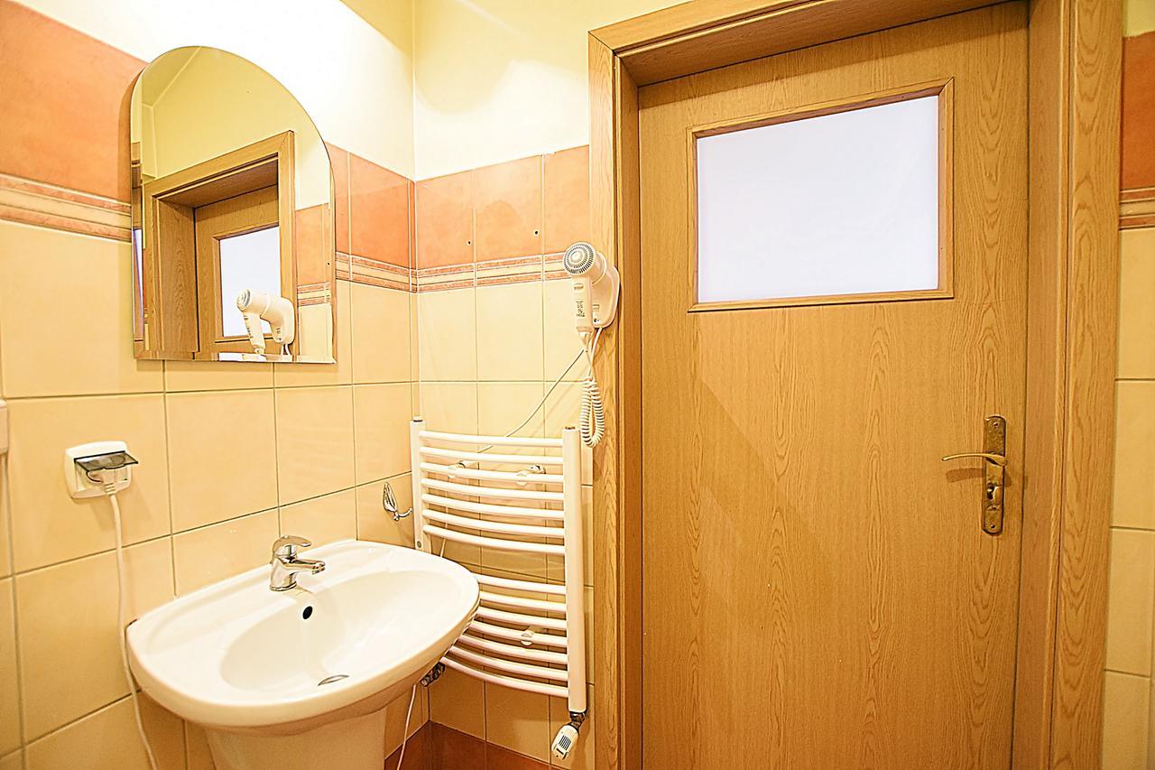 Vital Aparthotel Краков Экстерьер фото